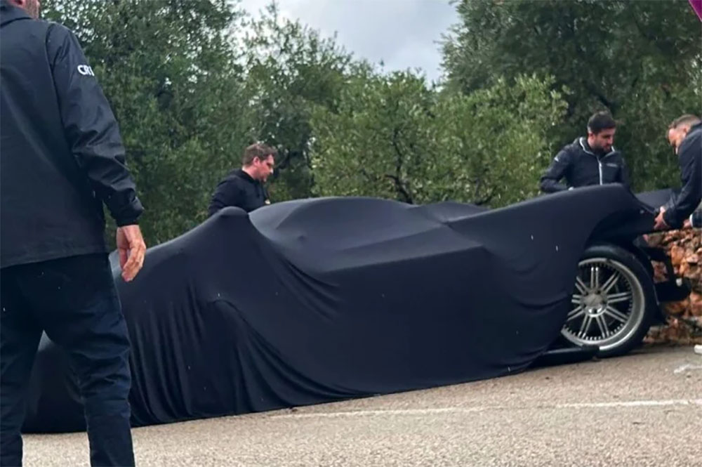 Horacio Pagani Zonda F Bianco Benny Crash Italy 2025 under car cover