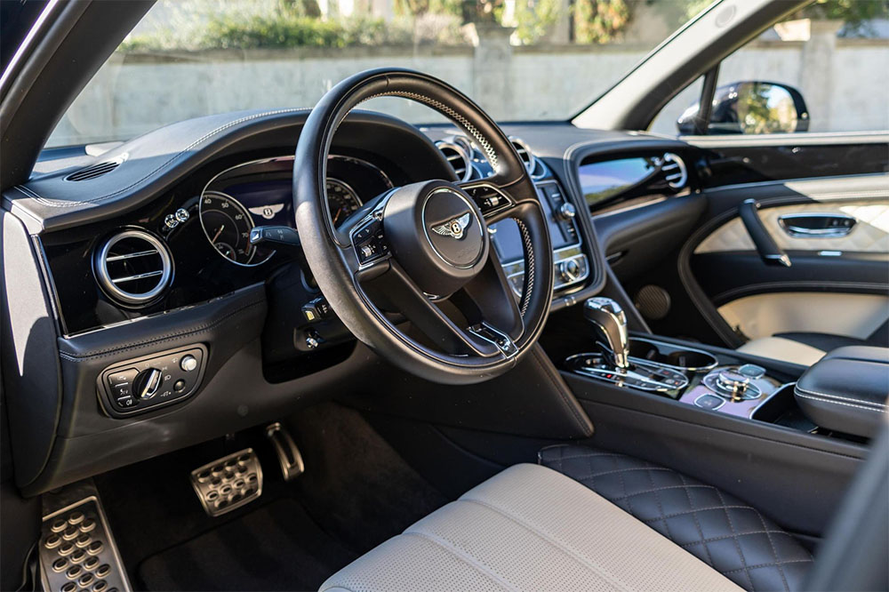 2018 Bentley Bentayga Onyx Black Cars and Bids Auction Interior